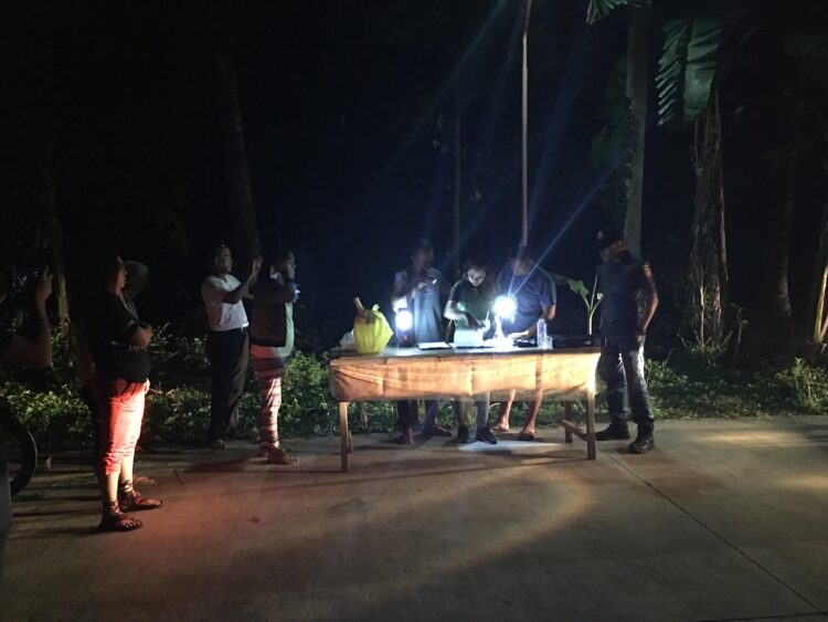Babae, tiklo dahil sa iligal na droga sa Sibuyan