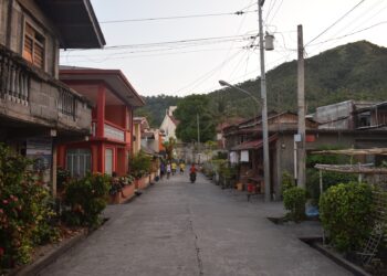 Mga kabataang lumabag sa curfew sa Banton, pinagdadampot