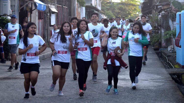 DTI’s Consumer Fun Run held in Odiongan