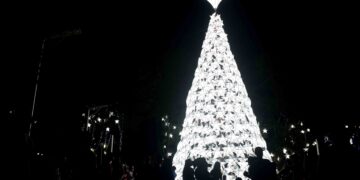 Christmas Village sa Looc na gawa sa 1,000+ na parol, pinailawan