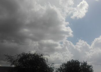 Cloudy skies, rains over Luzon due to ‘amihan’