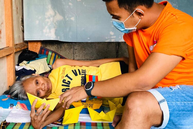 Bayanihan para kay Lola Minerva sa gitna ng pandemya