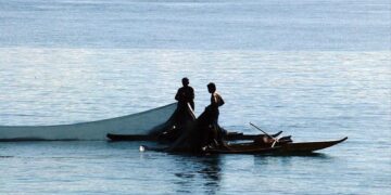 Apat na mangingisdang gumagamit ng compressor, arestado