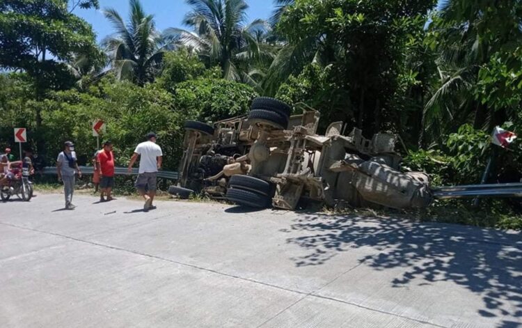 Driver ng mixer na naaksidente sa Santa Fe, patay!