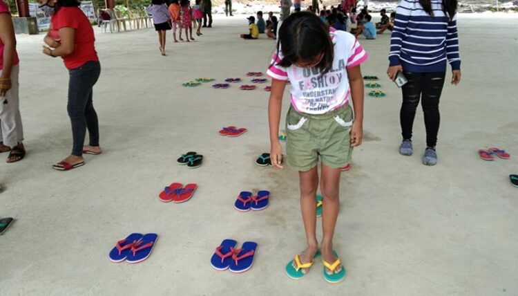 Banayad Lifestyle nagbigay ng 110 pirasong tsinelas sa mga bata sa Progreso Weste