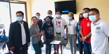 Grupo ng homebased manufacturers pumirma sa kontrata kasama ang HungryBear, Odiongan E-Palengke