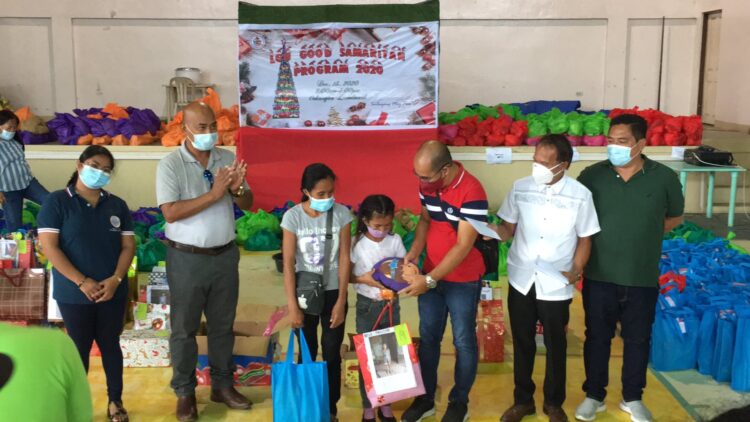 73 bata sa Odiongan, nakatanggap ng maagang pamaskong regalo