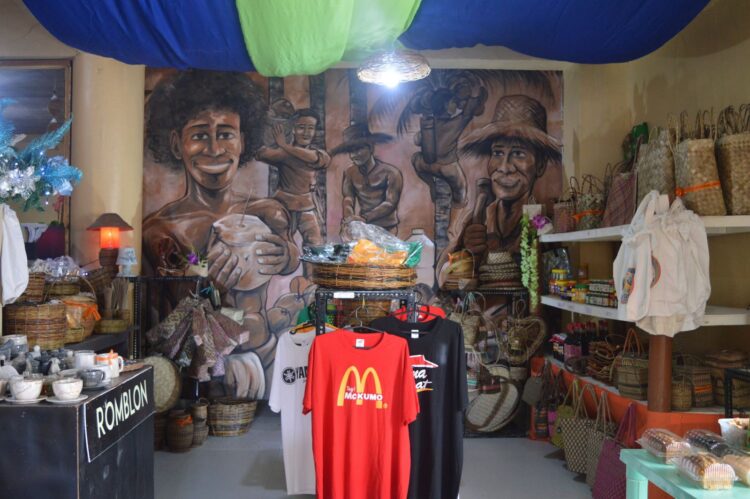 Pasalubong Center sa Odiongan, binuksan na muli