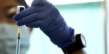 Spanish study finds mixing Pfizer, AstraZeneca jabs effective