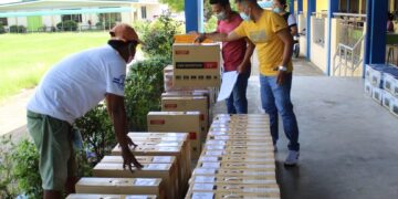 P1.24M halaga ng mga teknolohiya, kaloob ng LGU Romblon sa DepEd