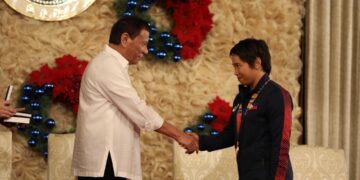 Hidilyn Diaz wins PH’s first-ever Olympic gold