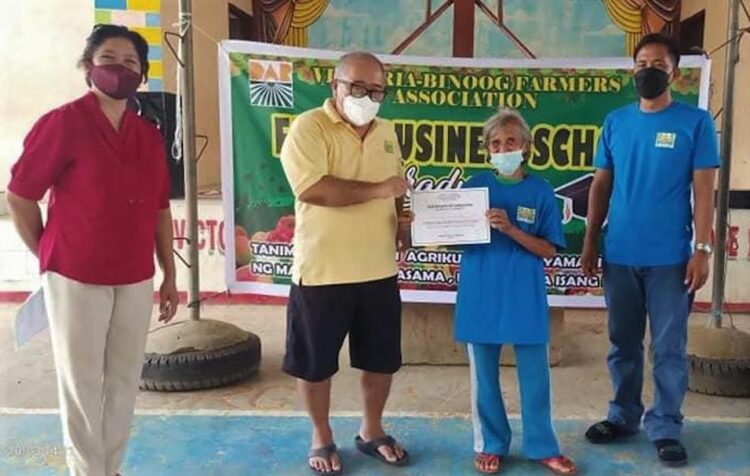 35 Romblon ARBs nagtapos sa farm business school ng DAR