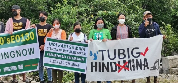 Ilang grupo na kontra mining, nagsagawa ng kilos protesta sa Sibuyan