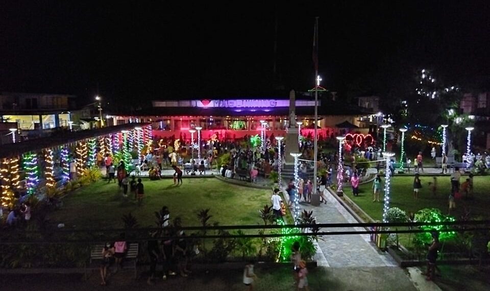 Magdiwang, lumiwanag sa ilaw ng Kapaskuhan