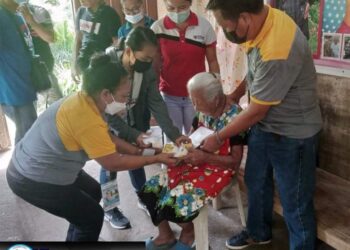 Centenarian sa San Jose, tumanggap ng P100k