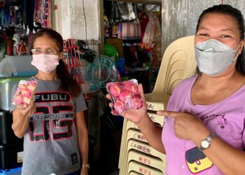 ‘KakamPINK Wednesday’ namigay ng pink pandesal, pink puto