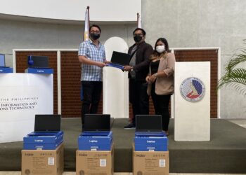 Mga Laptop tinanggap ng LGU Santa Maria mula sa DICT