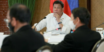 ‘Live longer or die,’ President Duterte warns unvaccinated individuals