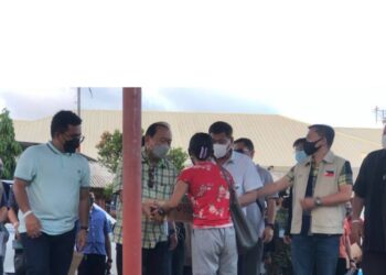 Pangulong Duterte namahagi ng tulong sa Palawan