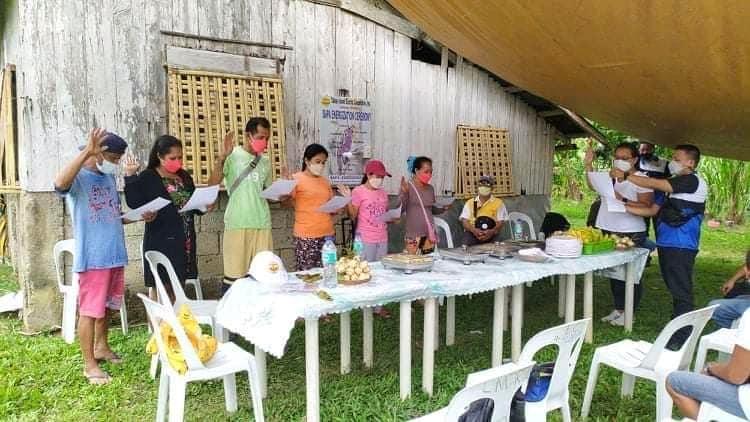 14 pamilya sa Looc na benepisyaryo ng Electrification Project ng gobyerno, may kuryente na
