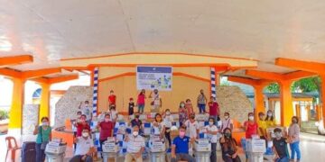 Mga negosyante sa Sibuyan, nakatanggap ng livelihood kits mula sa DTI-Romblon