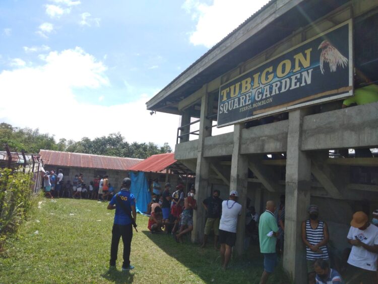 Mayor ng Ferrol, at 200 iba pa, arestado sa pasabong ng manok kahit Alert Level 3