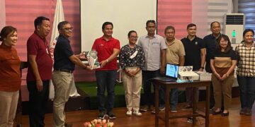 DOE pinagkaloob sa Prov’l Gov’t at TIELCO ang updated energy plan ng Romblon