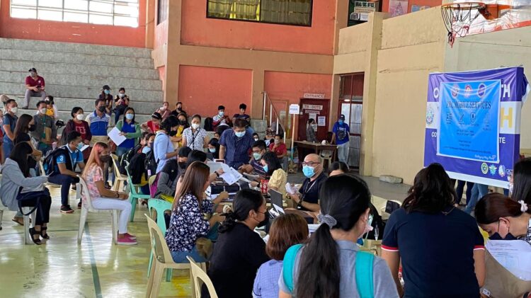 1,696 katao naserbisyuhan ng PRC sa Odiongan