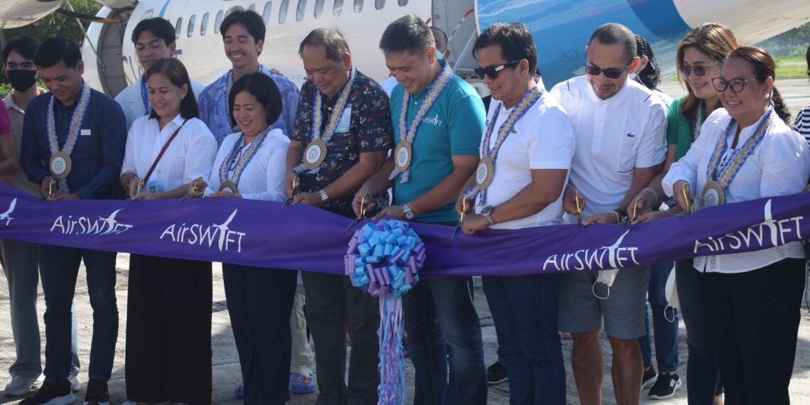 Biyahe ng AirSWIFT, inaasahang makakatulong sa pagpapalago ng turismo sa Romblon