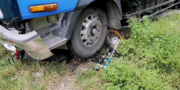 Estudyante patay sa salpukan ng motor at truck sa San Fernando