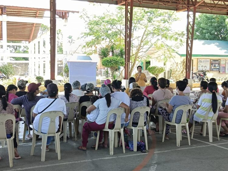 Mga magsasaka sa Looc nagsanay sa paghawak ng pera