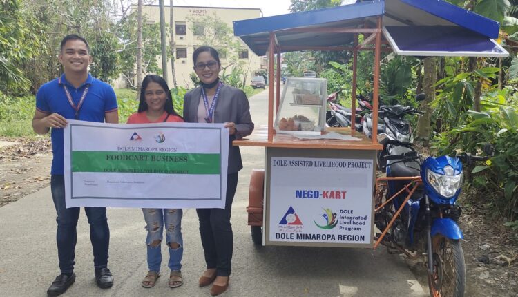 DOLE grants pagkabuhayan package for 2 ambulant vendors in Odiongan