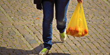 Paggamit ng single-use plastic sa Looc, ipagbabawal na sa susunod na buwan