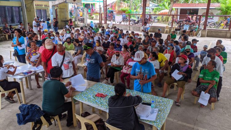 Mga senior citizen sa Odiongan, tumanggap ng social pension bago matapos ang 2022