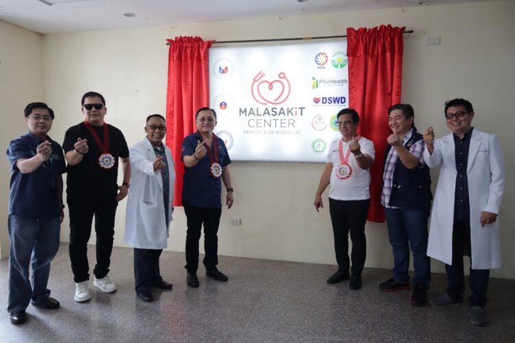 Bong Go Visits Malasakit Center in Odiongan