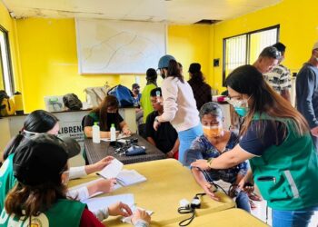 PHO conducts health screening for oil spill responders in Pola
