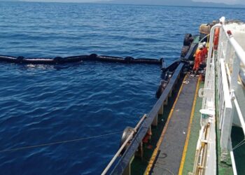 Containment and cleanup of oil spill in OrMin continue