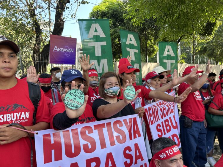 Protest action at DENR demands cancellation of mining contracts