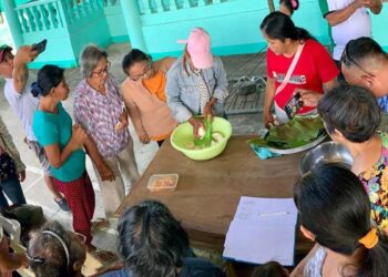 Romblon ARBs attend training on cassava crackers processing