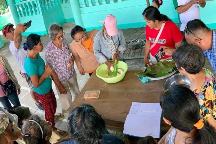 Romblon ARBs attend training on cassava crackers processing