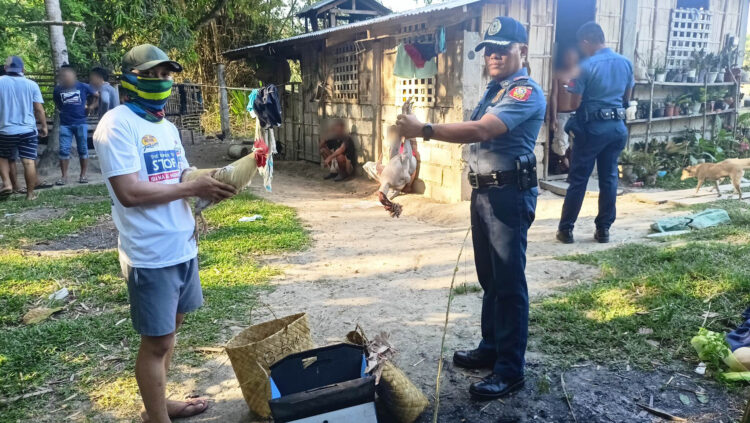 2 arestado matapos salakayin ng Odiongan PNP ang iligal na pasabong