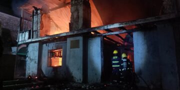 Halos 400 taong gulang na kombento sa Romblon, tinupok ng apoy