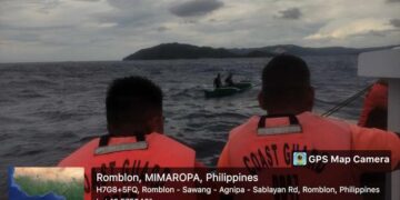 PCG, nailigtas ang dalawang mangingisdang nasiraan ng makina sa karagatan ng San Agustin