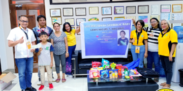 100-millionth symbolic baby ng Romblon, tumanggap ng ayuda mula sa LGU San Agustin at POPCOM