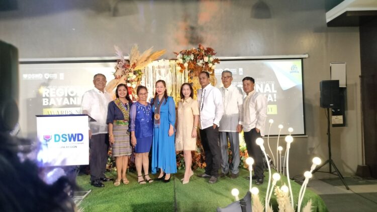 BLGU Comod-om and 3 Romblomanons honored as outstanding partners of DSWD Kalahi CIDSS in Mimaropa