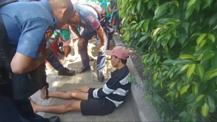 Snatcher ng cellphone, timbog sa mga estudyante na sumaklolo sa biktima