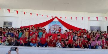 150 bata mula sa mga mahihirap na pamilya sa Romblon, napasaya sa Nationwide Gift Giving Day
