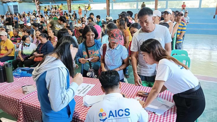 ASF affected Romblon farmers gets cash aid from DSWD