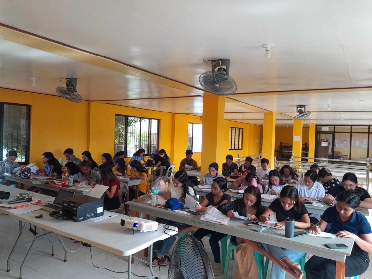 SK treasurers in Romblon undergo bookkeeping, finance management training