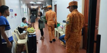 Almost 300 passengers stranded in Romblon ports due to #AghonPH